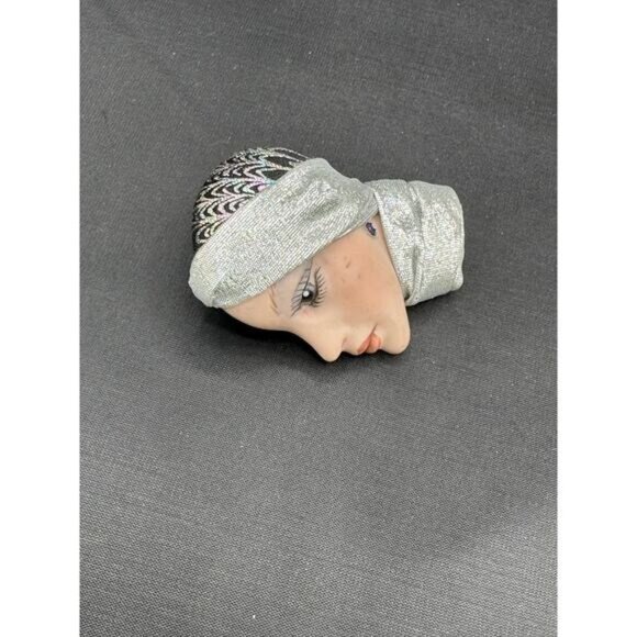 Vintage Porcelain Head Brooch With Silver Turban & Scarf Accent - Picture 7 of 8